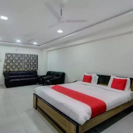 Hotel Santoshi Hometel Raichur Zewnętrze zdjęcie
