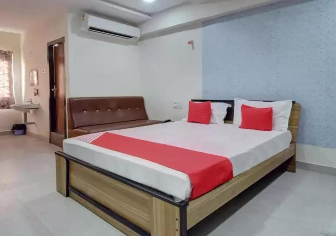 Hotel Santoshi Hometel Raichur Zewnętrze zdjęcie