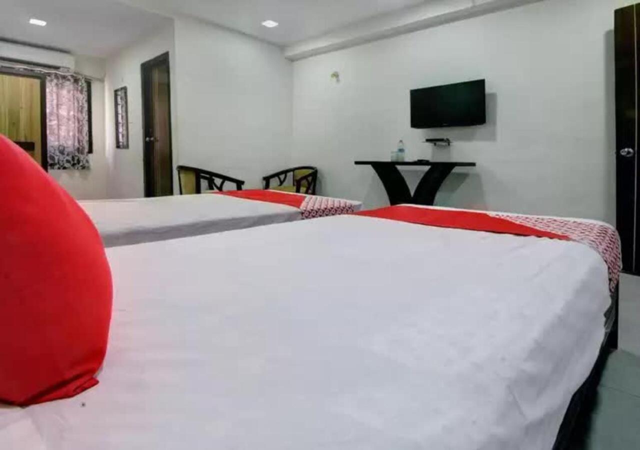 Hotel Santoshi Hometel Raichur Zewnętrze zdjęcie
